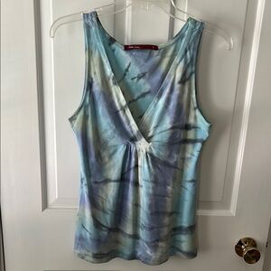 Chic Tie-Dye Tank Top - Blue and White
